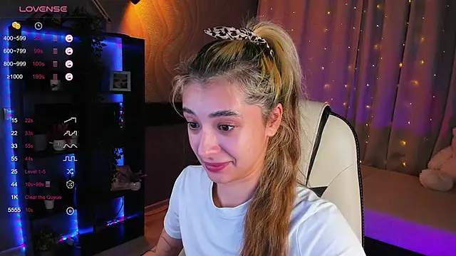 DarlaLike online show from March 6, 7:57 am