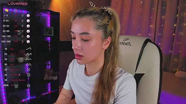 DarlaLike online show from March 7, 4:35 am