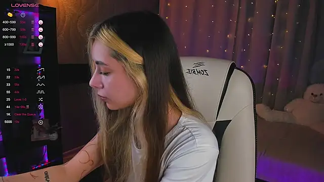 DarlaLike online show from March 8, 4:34 am