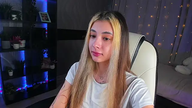 DarlaLike online show from March 15, 4:35 am