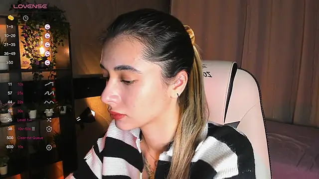 DarlaLike online show from December 4, 3:38 am