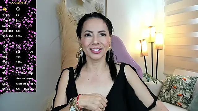 Snapshot of veronika_naughty chatting on March 17, 2:31 pm veronika naughty online show from March 17, 2:31 pm