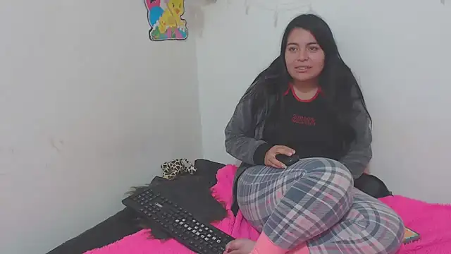 yournaughtyandsexyprinces online show from December 5, 7:05 am