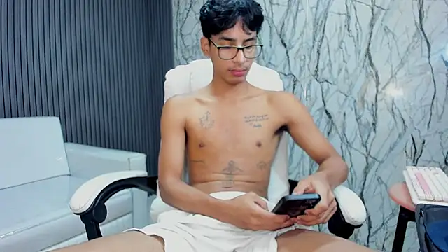 Snapshot of allens_joe chatting on November 27, 3:30 am allens joe online show from November 27, 3:30 am