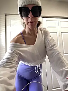 Snapshot of mrs__unknown chatting on February 24, 3:10 pm mrs unknown online show from February 24, 3:10 pm