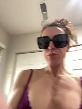 Snapshot of mrs__unknown chatting on March 25, 3:07 pm mrs unknown online show from March 25, 3:07 pm