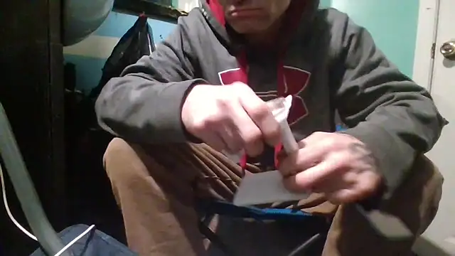 Snapshot of jaxx12369 chatting on December 20, 5:47 am jaxx12369 online show from December 20, 5:47 am