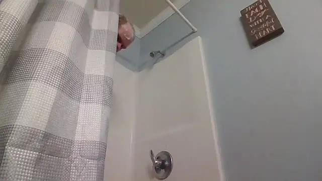 Snapshot of jaxx12369 chatting on December 20, 7:43 pm jaxx12369 online show from December 20, 7:43 pm