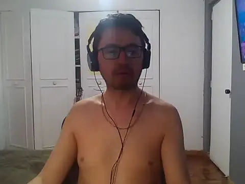 Snapshot of Diptongo chatting on November 23, 10:09 pm Diptongo online show from November 23, 10:09 pm