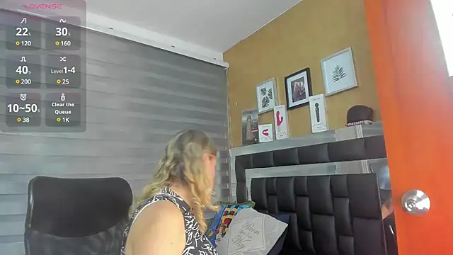 charlotte  G online show from January 20, 11:56 am