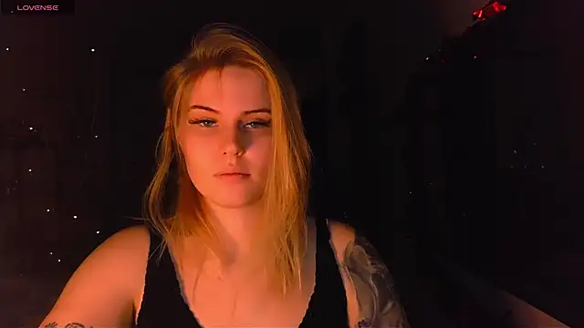 VoluptuousDreams online show from February 1, 3:07 pm