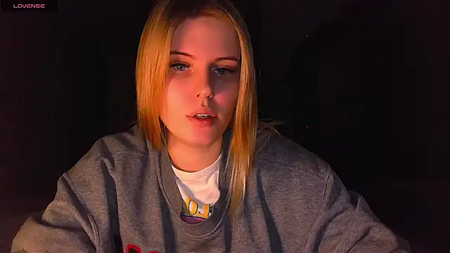 VoluptuousDreams online show from February 2, 10:06 pm