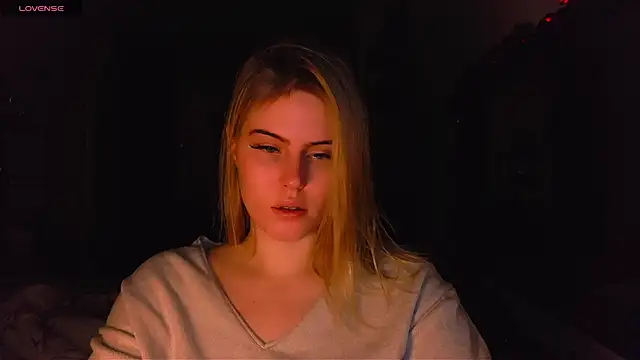 VoluptuousDreams online show from February 8, 2:49 pm