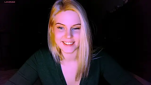 VoluptuousDreams online show from March 20, 3:58 pm