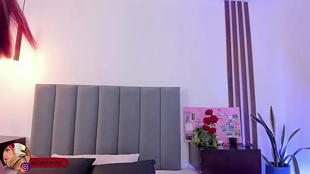 Scarlett Morgan  online show from November 24, 7:24 pm