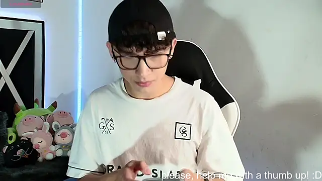 Niico Cruz online show from December 2, 8:22 pm