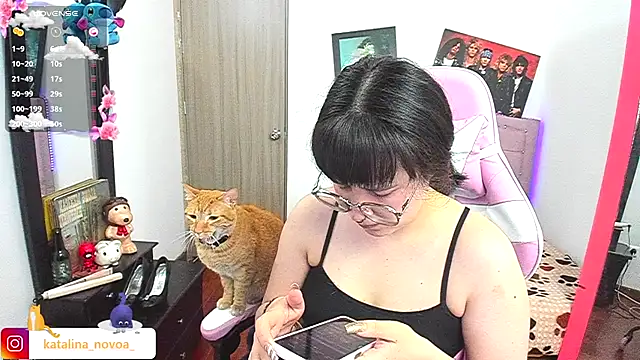 Katalina novoa online show from December 15, 4:50 am