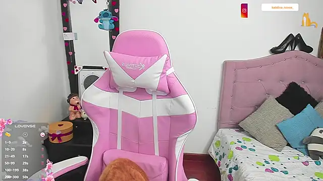 Katalina novoa online show from March 15, 2:39 am