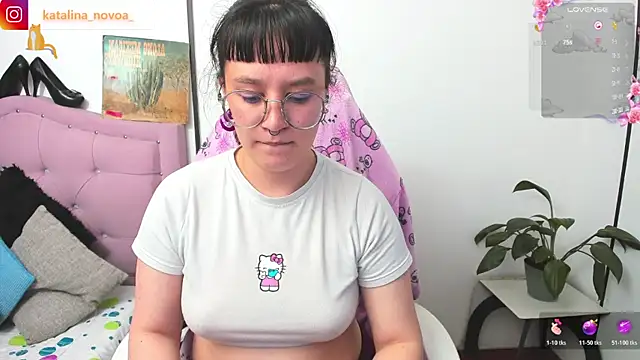 Katalina novoa online show from May 31, 2:09 am