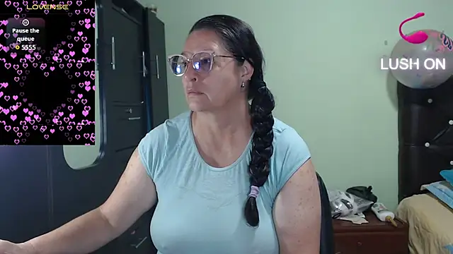 hairyglad69 online show from October 18, 1:56 pm