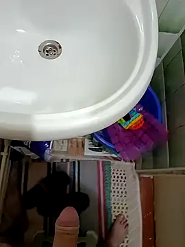 Snapshot of Tyhguhhijh chatting on December 14, 9:08 pm Tyhguhhijh online show from December 14, 9:08 pm