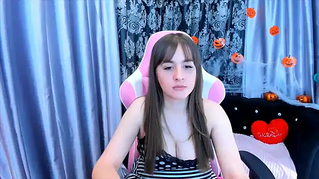 KamilaFoxy online show from October 28, 3:54 am