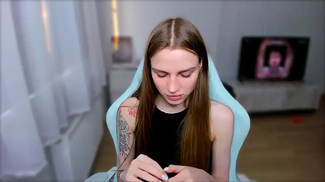 StellaLawless online show from February 18, 12:28 pm