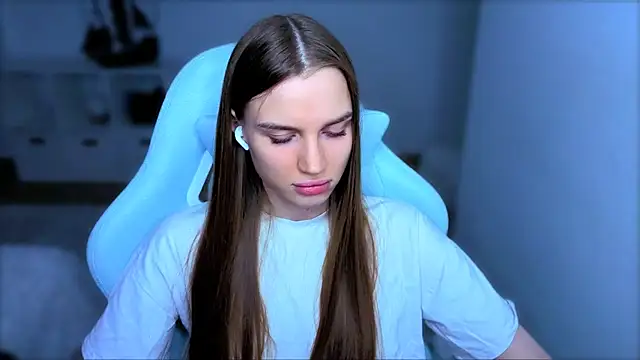 StellaLawless online show from October 14, 8:20 pm