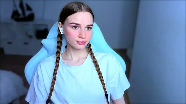 StellaLawless online show from October 16, 12:28 pm