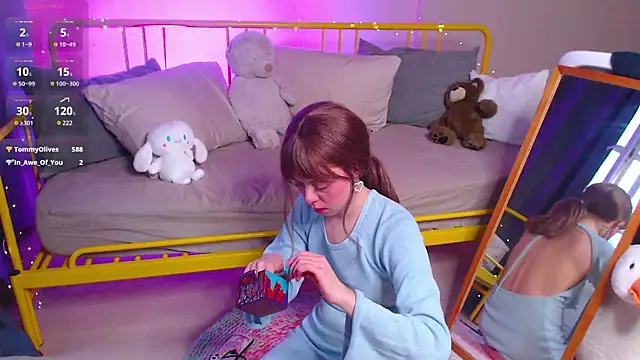 Snapshot of KatieMelone chatting on March 4, 5:11 am KatieMelone online show from March 4, 5:11 am