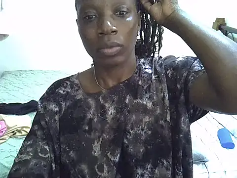 Snapshot of Sweet_Bear chatting on December 1, 4:56 pm Sweet Bear online show from December 1, 4:56 pm