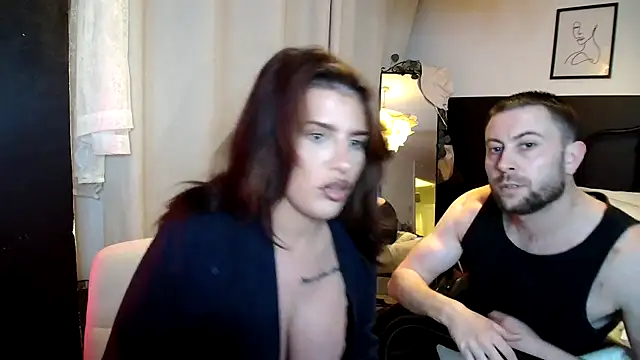 Bustyjessicalouu online show from December 22, 6:04 pm