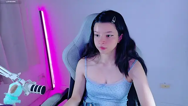 Snapshot of stephybrown chatting on March 18, 11:19 pm stephybrown online show from March 18, 11:19 pm