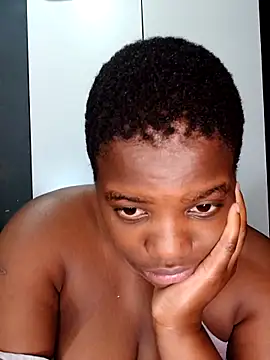 Bigchoccojugsxx online show from February 16, 9:55 pm