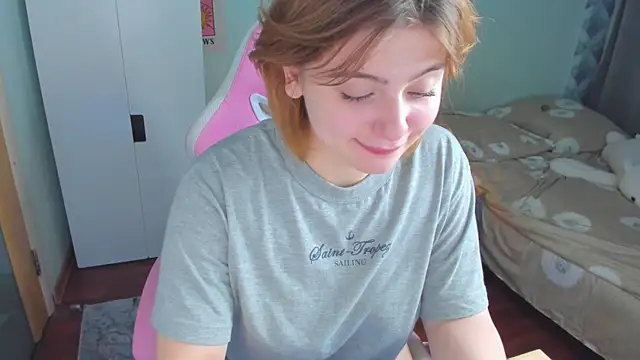 Snapshot of debratover chatting on December 20, 12:30 am debratover online show from December 20, 12:30 am