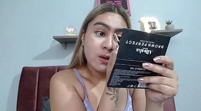 Miabonnett  online show from January 17, 2:28 pm