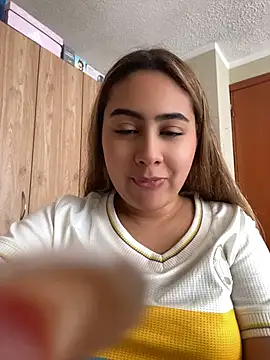 Snapshot of Miabonnett_ chatting on July 3, 3:51 pm Miabonnett online show from July 3, 3:51 pm