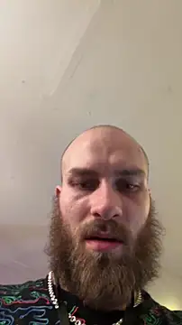 Snapshot of pervy_devil chatting on February 25, 8:02 am pervy devil online show from February 25, 8:02 am