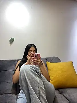 eva elifee online show from December 5, 1:25 am