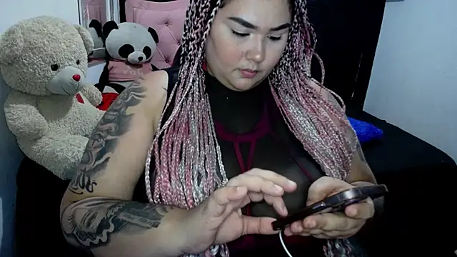 Snapshot of Fernanda_Big_Boobs chatting on March 15, 9:49 pm Fernanda Big Boobs online show from March 15, 9:49 pm