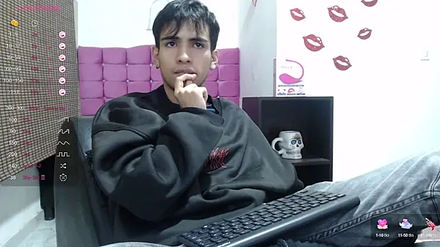 zack thunder online show from December 28, 12:35 pm