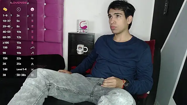 Snapshot of zack_thunder chatting on September 29, 12:21 pm zack thunder online show from September 29, 12:21 pm