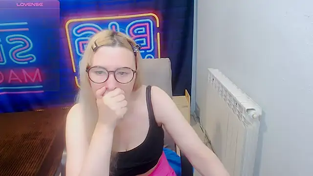 kerakiss877 online show from June 18, 7:51 pm