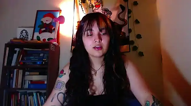 Snapshot of sweetiee_mary chatting on December 8, 10:03 pm sweetiee mary online show from December 8, 10:03 pm