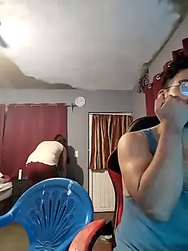 Snapshot of Carandrew chatting on November 2, 3:53 am Carandrew online show from November 2, 3:53 am