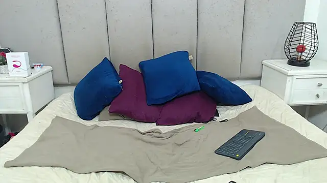 Snapshot of AmbarJacksonn_ chatting on December 5, 6:00 pm AmbarJacksonn online show from December 5, 6:00 pm