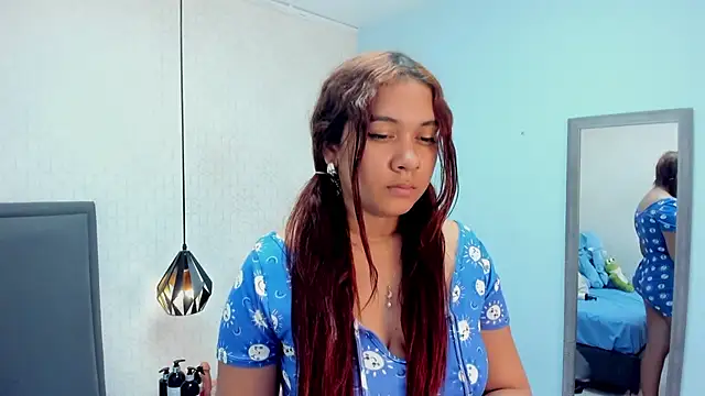 MADISON ROWAN1 online show from January 9, 3:15 am