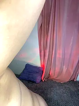 Snapshot of Ari_Martin chatting on October 18, 4:26 am Ari Martin online show from October 18, 4:26 am