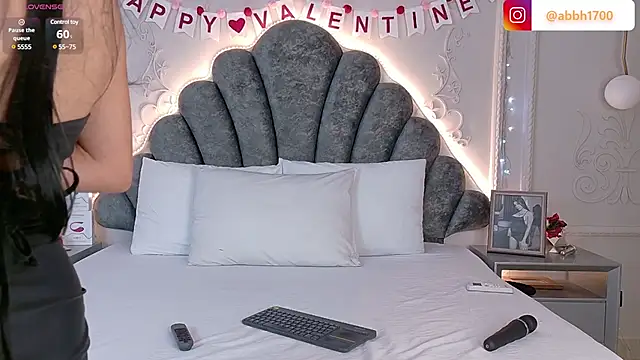 AbbyHank online show from February 15, 2:44 pm
