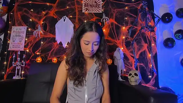 little-Emma online show from October 30, 11:16 pm